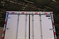 中国重汽 HOWO T5G中卡 180马力 4X2 6.92米厢式载货车(ZZ5167XXYK501GE1)