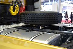 东风柳汽 乘龙H7重卡 旗舰版 400马力 6X4牵引车(LZ4251QDCA)