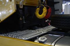 东风柳汽 乘龙H7重卡 旗舰版 400马力 6X4牵引车(LZ4251QDCA)