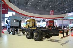 东风柳汽 乘龙H7重卡 320马力 8X4载货车底盘(豪华版)(LZ1311QELAT)