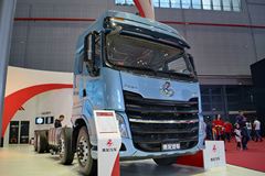 东风柳汽 乘龙H7重卡 320马力 8X4载货车底盘(豪华版)(LZ1311QELAT)