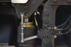 东风柳汽 乘龙H7重卡 320马力 8X4载货车底盘(豪华版)(LZ1311QELAT)