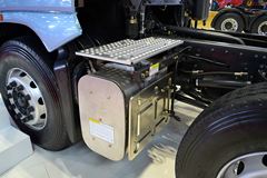 东风柳汽 乘龙H7重卡 320马力 8X4载货车底盘(豪华版)(LZ1311QELAT)