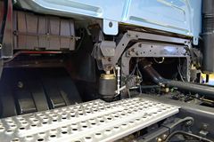东风柳汽 乘龙H7重卡 320马力 8X4载货车底盘(豪华版)(LZ1311QELAT)