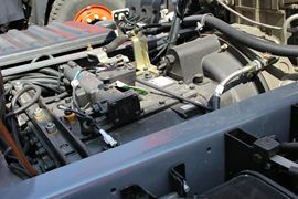 格尔发A3&nbsp;牵引车底盘                                                图片