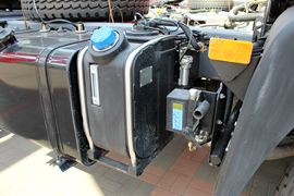 格尔发A3&nbsp;牵引车底盘                                                图片