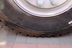 江淮 格尔发K3L中卡 220马力 4X2牵引车(HFC4141P3K1A35F)