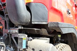 格尔发K3&nbsp;牵引车底盘                                                图片