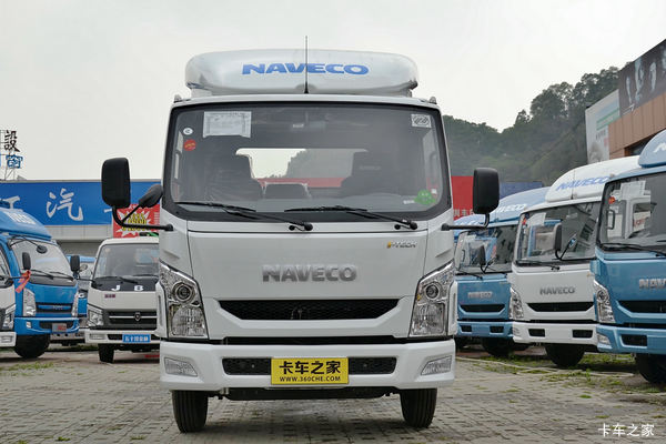 跃进 超越C300-38 125马力 5.14米单排栏板载货车