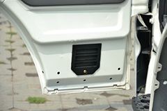 跃进 小福星S50 1.8L 68马力 柴油 2.1米双排微卡(NJ5031XXYPBBNS1)