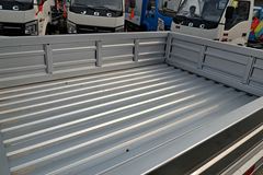 金杯 T32 1.3L 82马力 汽油 2.1米双排微卡(舒适型)(SY1020LC4AP)