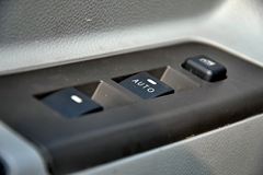 金杯 运盈M系列 129马力 4X2 4.23米单排厢式轻卡底盘(SY5040XXYD-V1)