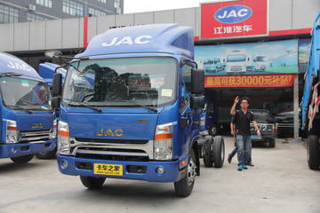 江淮 帅铃H330 120马力 3308轴距单排轻卡底盘(气刹)(HFC1048P71K1C2)