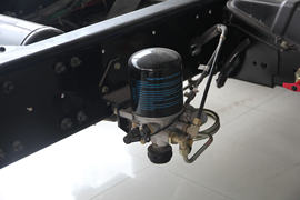 菱马H3&nbsp;载货车底盘                                                图片