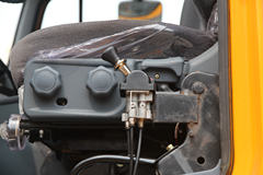 华菱 重卡 300马力 6X4 5.6米自卸车(HN3250B34C6M4)