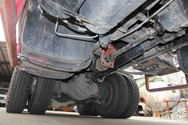 华菱M5&nbsp;自卸车底盘                                                图片