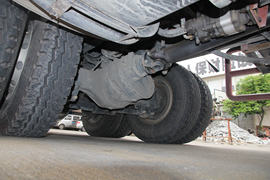 华菱M5&nbsp;自卸车底盘                                                图片