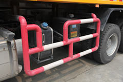 华菱 重卡 300马力 6X4 5.6米自卸车(HN3250B34C6M4)