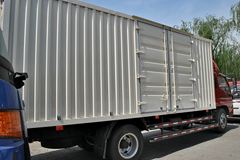 福田 欧马可5系中卡 170马力 4X2 6.2米厢式载货车(BJ5139XXY-F2)