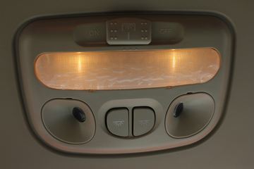 �������ó� ��� 180���� 4X2 6.3���泵��(ʯú��)ͼƬ