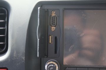 �������ó� ��� 180���� 4X2 6.3���泵��(ʯú��)ͼƬ