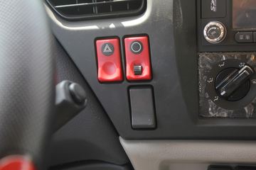 �������ó� ��� 180���� 4X2 6.3���泵��(ʯú��)ͼƬ