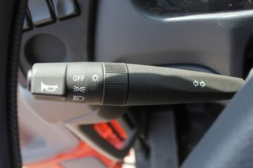 �������ó� ��� 180���� 4X2 6.3���泵��(ʯú��)ͼƬ