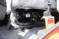 东风商用车 天锦 180马力 4X2 6.3吨随车吊(石煤机)