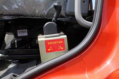 东风商用车 天锦 180马力 4X2 6.3吨随车吊(石煤机)