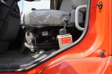 �������ó� ��� 180���� 4X2 6.3���泵��(ʯú��)ͼƬ