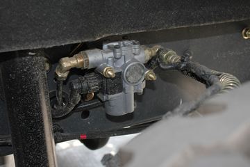 �������ó� ��� 180���� 4X2 6.3���泵��(ʯú��)ͼƬ