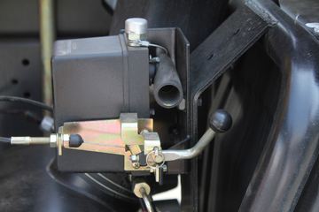 �������ó� ��� 180���� 4X2 6.3���泵��(ʯú��)ͼƬ