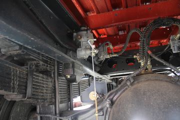 �������ó� ��� 180���� 4X2 6.3���泵��(ʯú��)ͼƬ