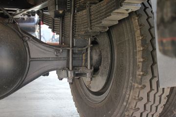 �������ó� ��� 180���� 4X2 6.3���泵��(ʯú��)ͼƬ