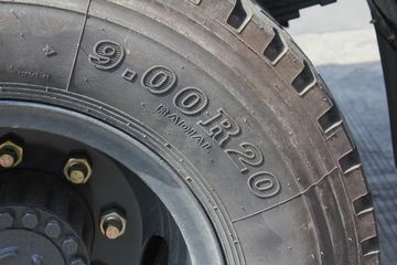 �������ó� ��� 180���� 4X2 6.3���泵��(ʯú��)ͼƬ