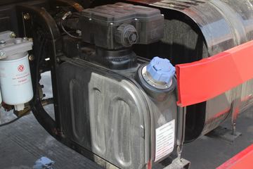 �������ó� ��� 180���� 4X2 6.3���泵��(ʯú��)ͼƬ