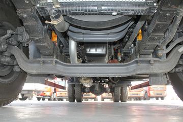 �������ó� ��� 180���� 4X2 6.3���泵��(ʯú��)ͼƬ