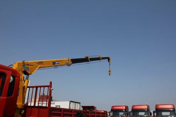 �������ó� ��� 180���� 4X2 6.3���泵��(ʯú��)ͼƬ