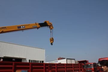 �������ó� ��� 180���� 4X2 6.3���泵��(ʯú��)ͼƬ