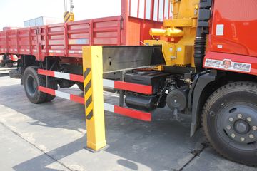 �������ó� ��� 180���� 4X2 6.3���泵��(ʯú��)ͼƬ