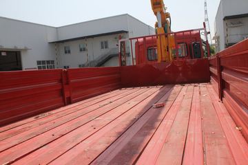 �������ó� ��� 180���� 4X2 6.3���泵��(ʯú��)ͼƬ