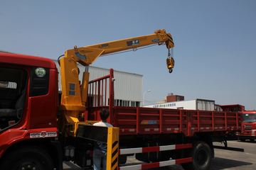 �������ó� ��� 180���� 4X2 6.3���泵��(ʯú��)ͼƬ