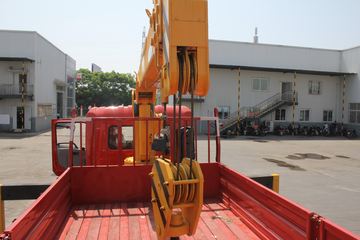 �������ó� ��� 180���� 4X2 6.3���泵��(ʯú��)ͼƬ