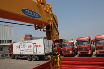 �������ó� ��� 180���� 4X2 6.3���泵��(ʯú��)ͼƬ