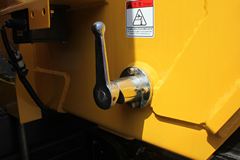 东风商用车 天锦 180马力 4X2 6.3吨随车吊(石煤机)