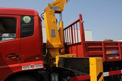 东风商用车 天锦 180马力 4X2 6.3吨随车吊(石煤机)