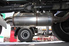 福田 欧曼ETX 6系重卡 380马力 6X2 LNG牵引车(双罐)(BJ4253SNFCB-XA)