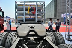 福田 欧曼ETX 6系重卡 380马力 6X4 LNG牵引车(BJ4253SNFCB-AC)