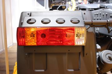 �ൺ��� JH6�ؿ� 460���� 6X4ǣ����ͼƬ