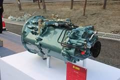 中国重汽HW25712X 12挡 手动变速箱